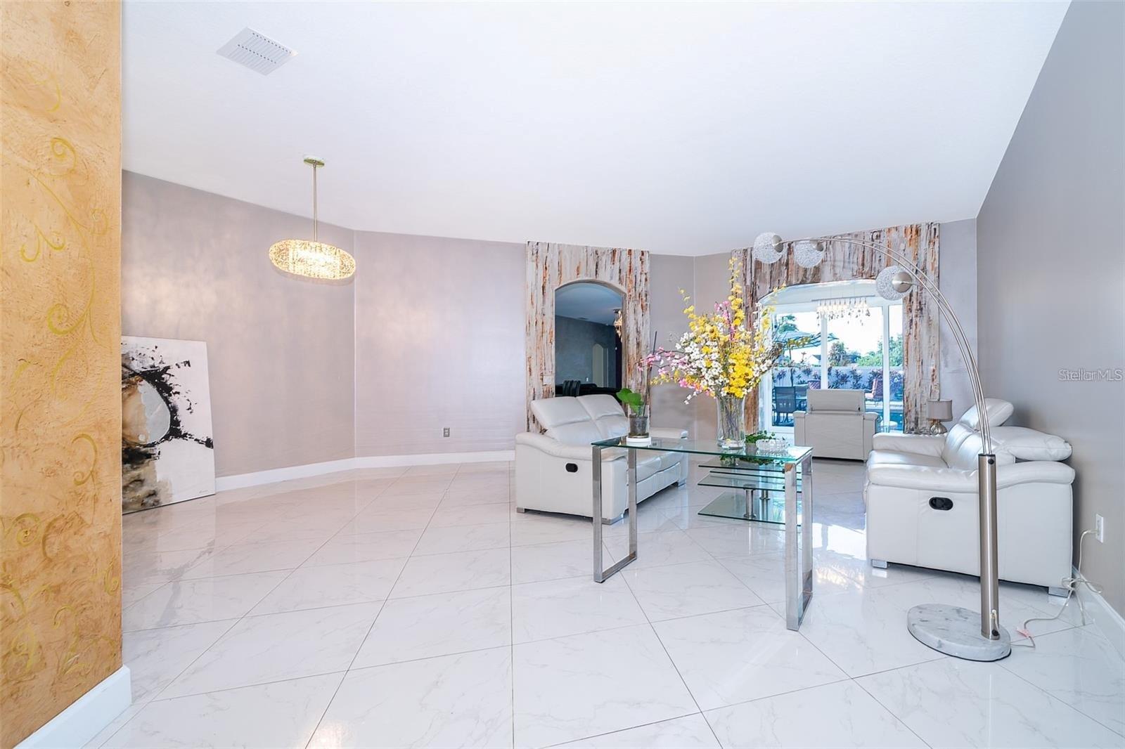 5130 Chelwyn Court, FL