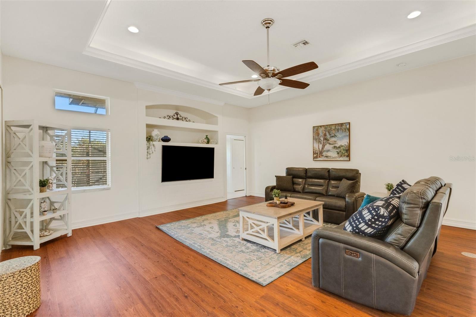 4801 Edgemont Court, FL