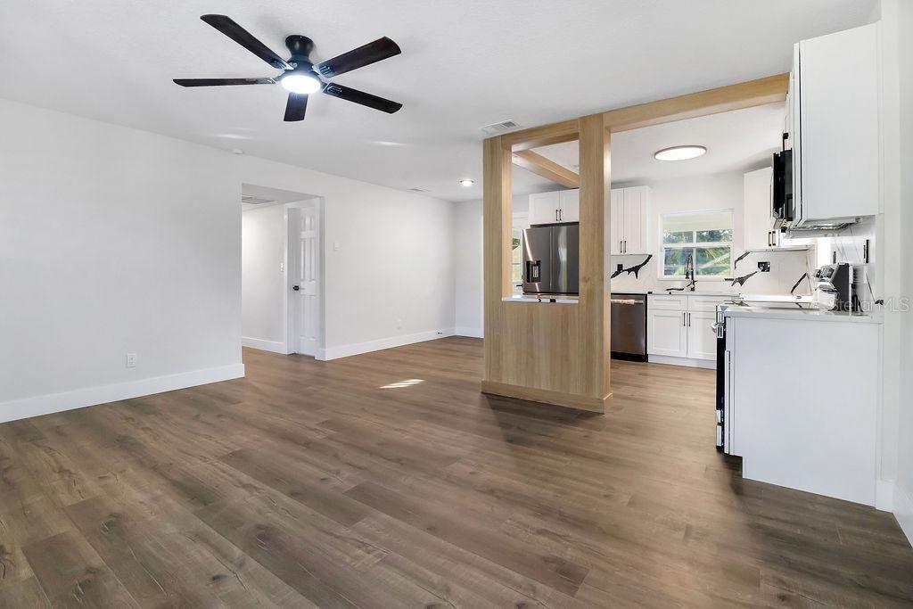 527 Sunrise Drive, FL