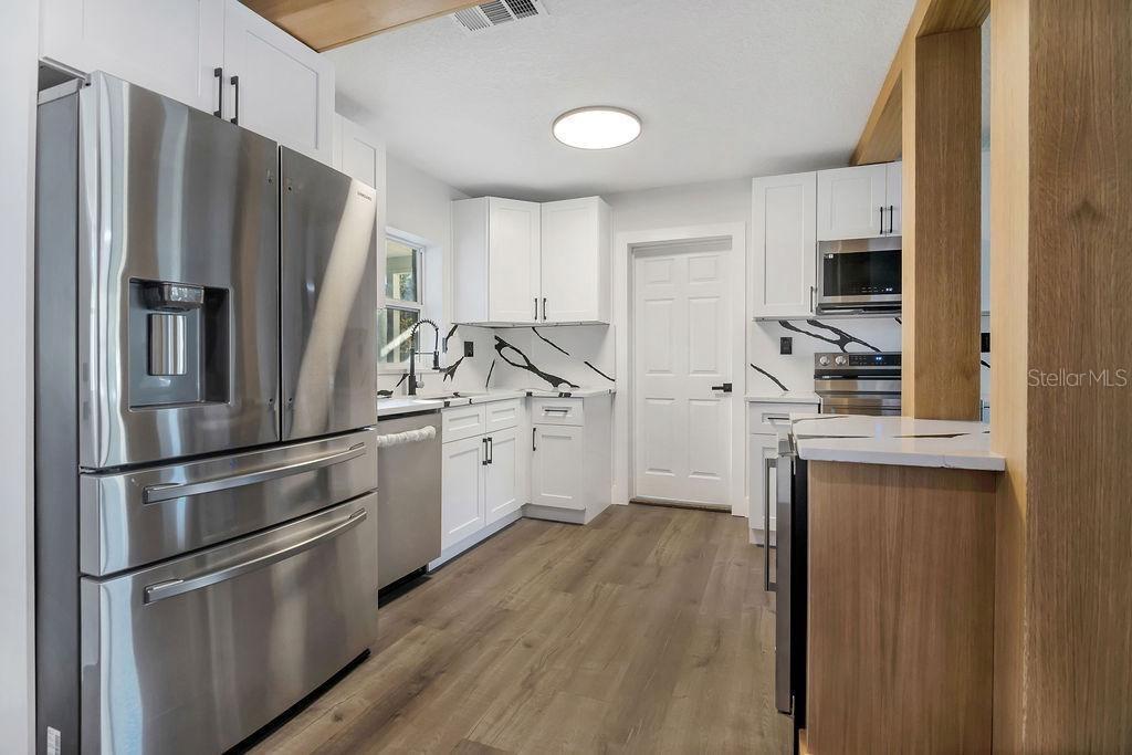 527 Sunrise Drive, FL