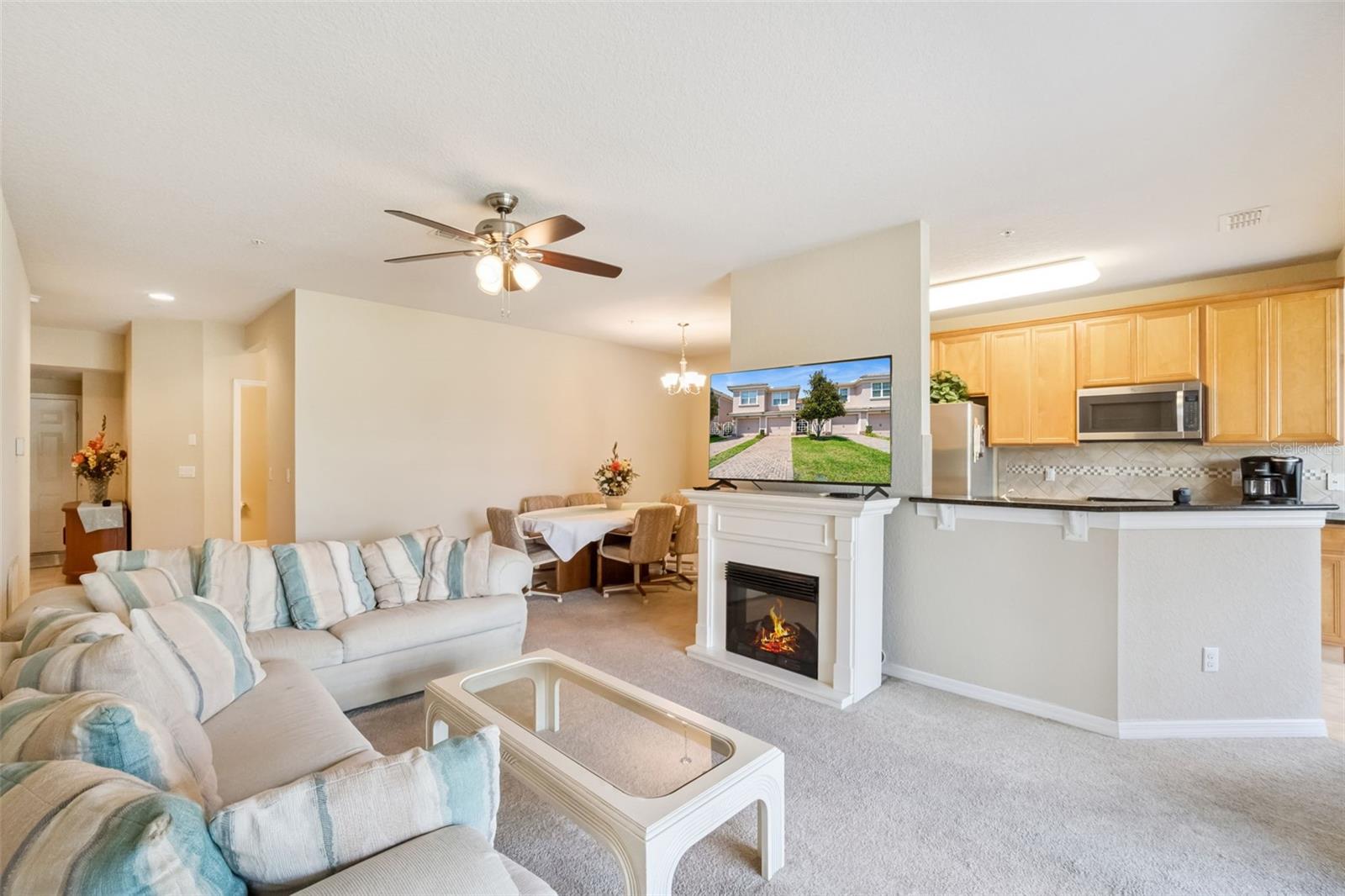 8349 Bella Tierra Court, FL