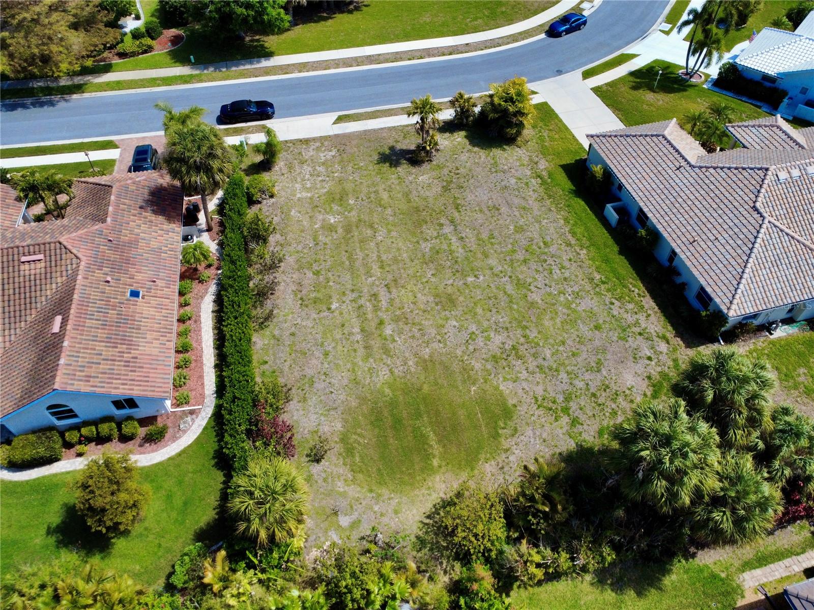 565 Park Estates Square, FL