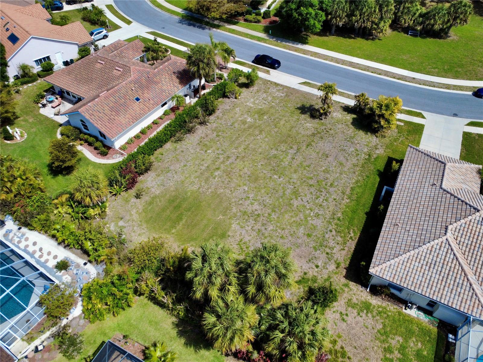 565 Park Estates Square, FL