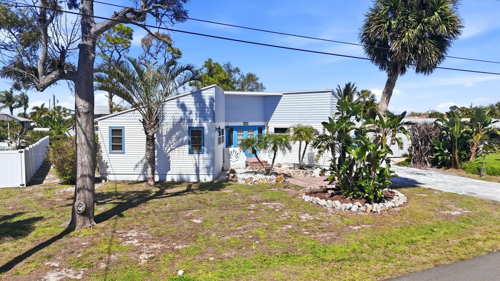 1052 Kant Street, FL