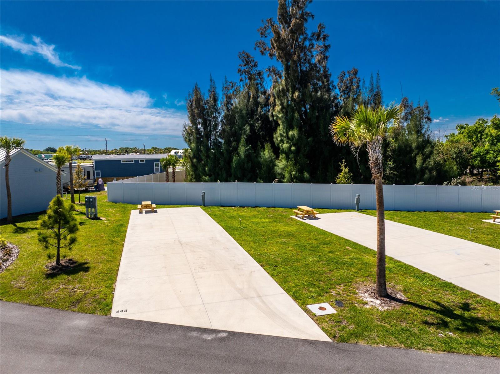 443 Horizon Road, FL