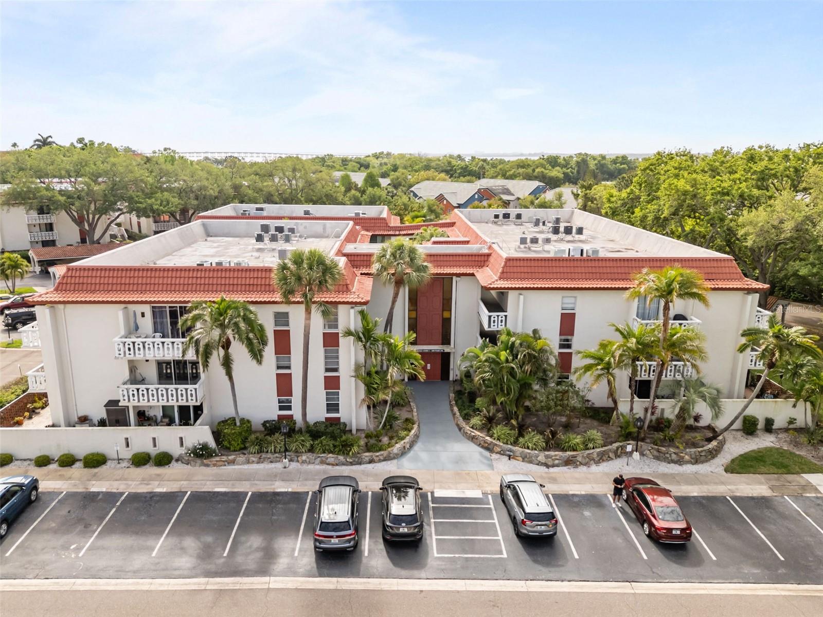 1009 Pearce Drive, FL