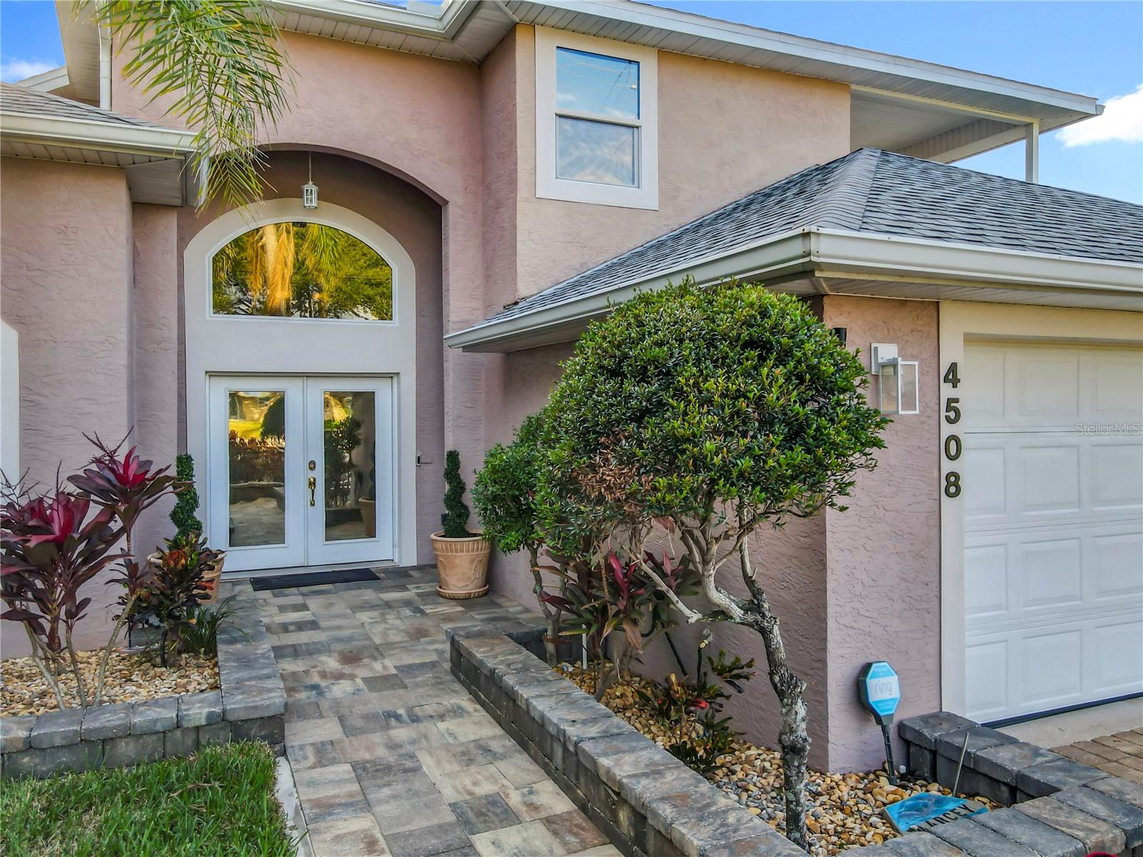 4508 Saxon Drive, FL