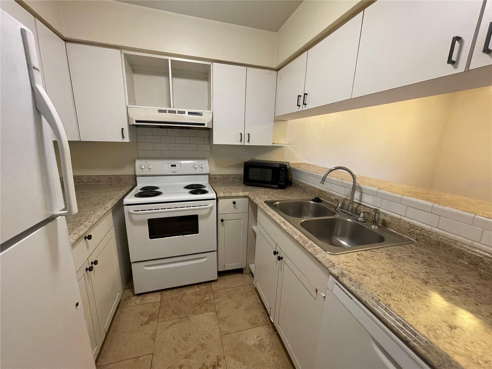 2735 Sw 35 Place, FL