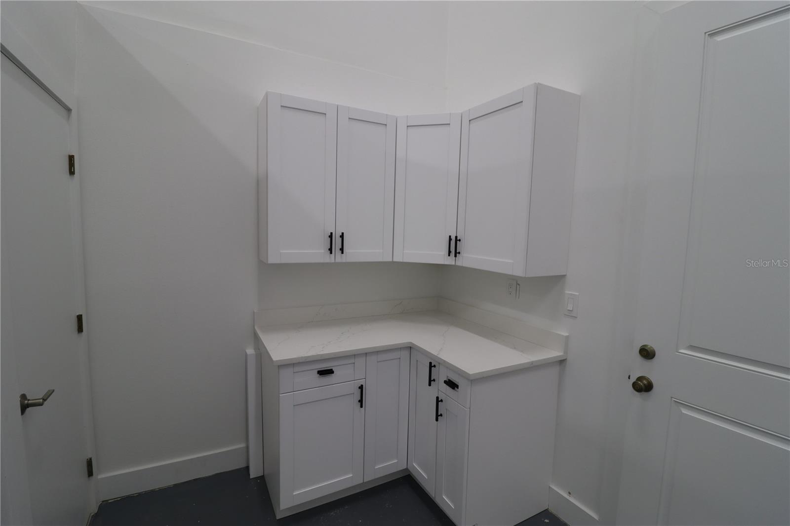 1225 Tamiami Trail, FL