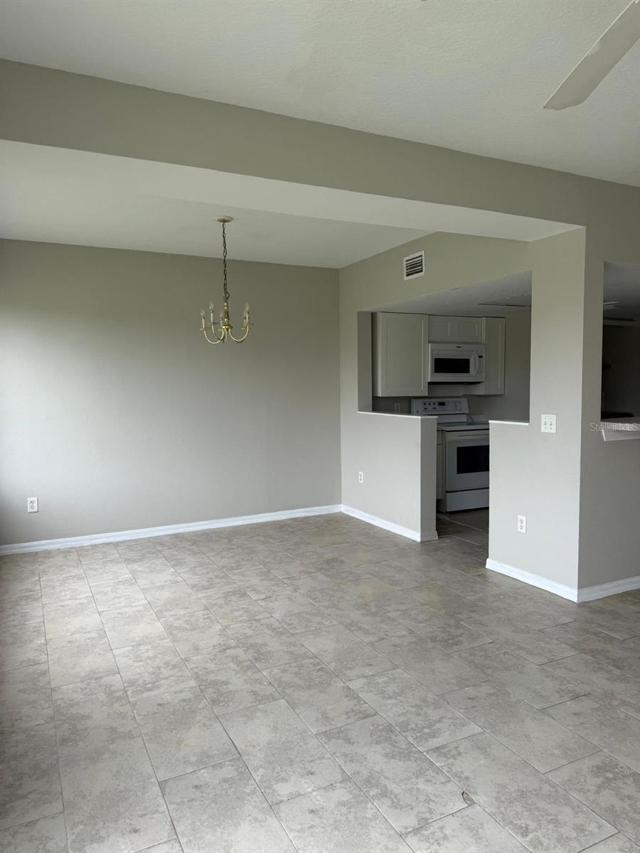 631 Washington Palm Loop, FL