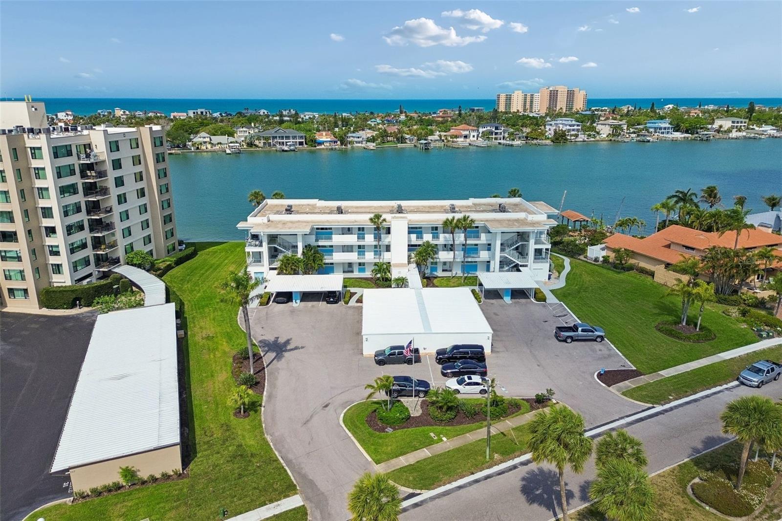 770 Island Way, FL