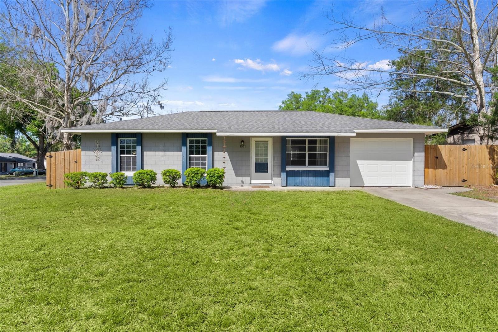 1101 Spruce Court, FL