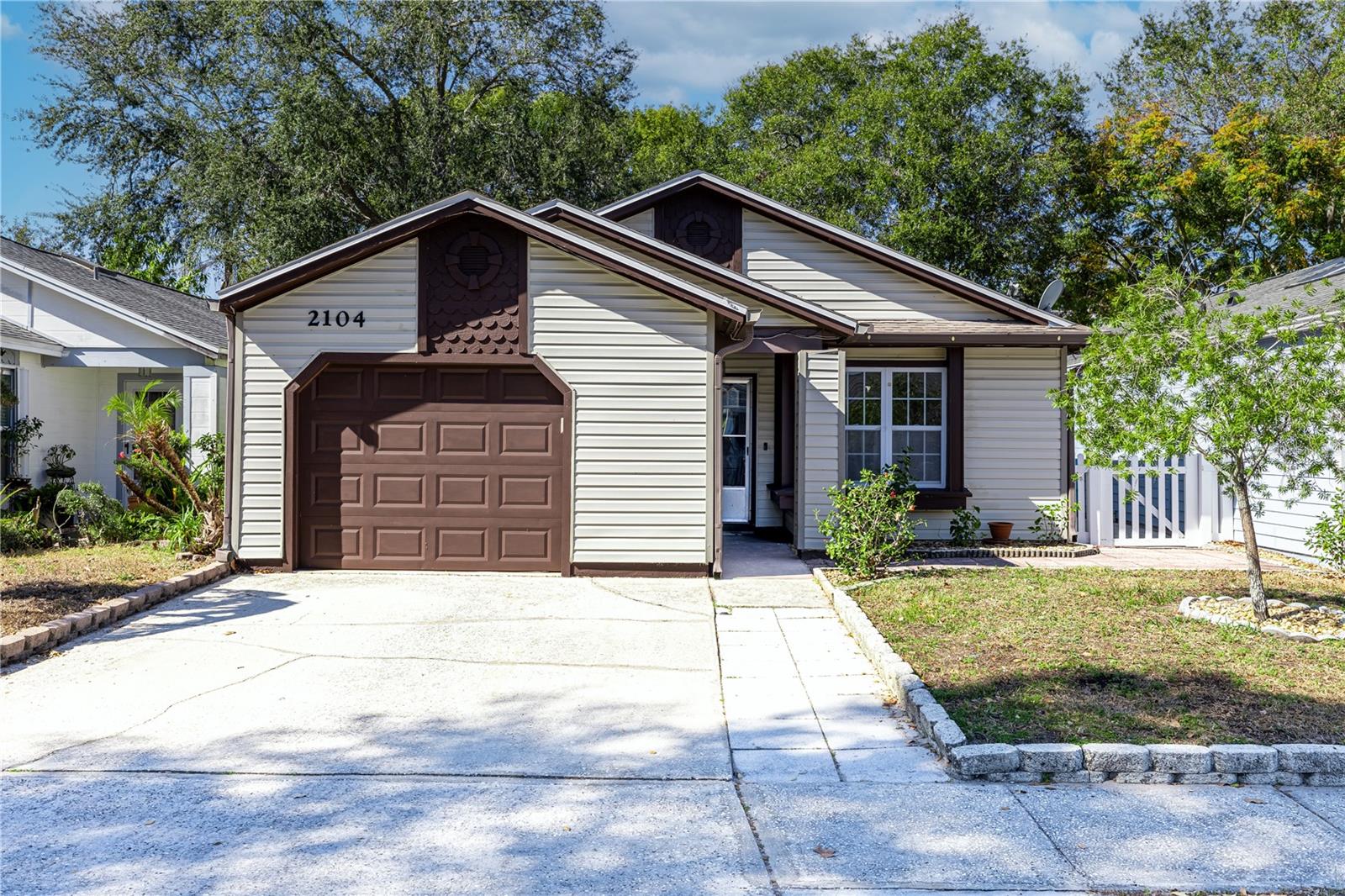 2104 Winslow Drive, FL