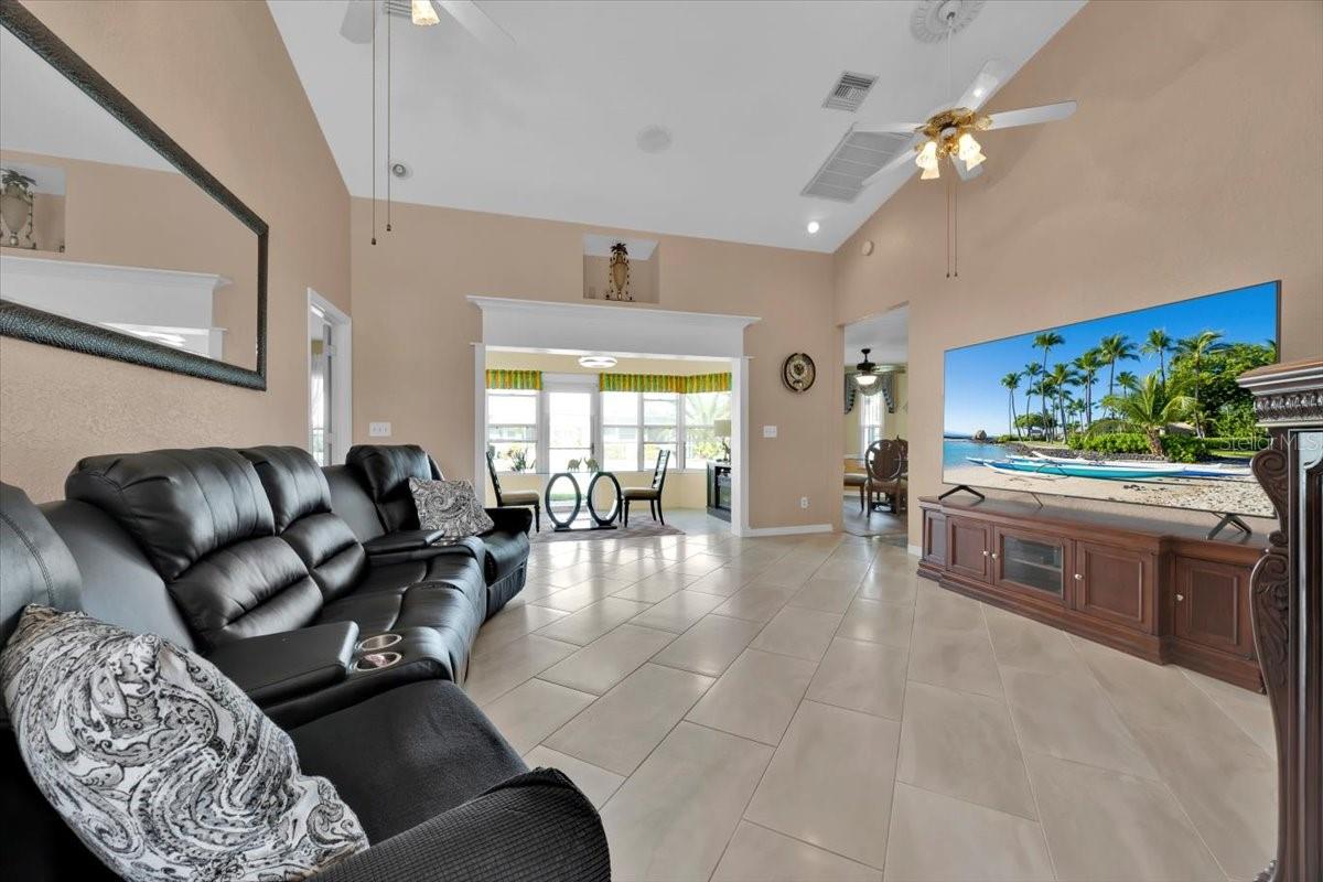 543 Clubhill Drive, FL
