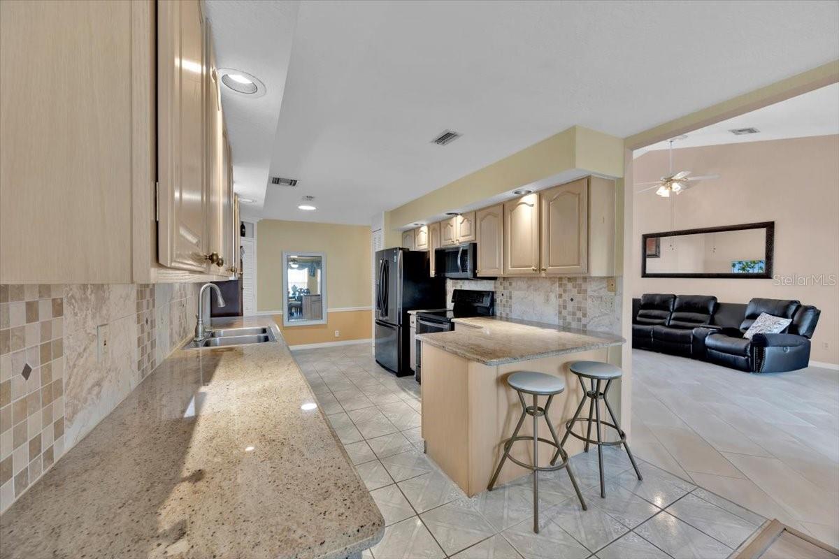 543 Clubhill Drive, FL