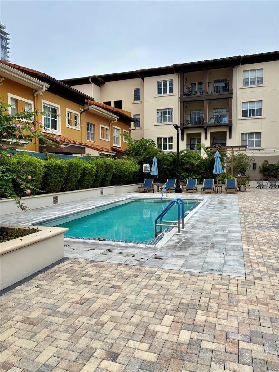 200 4th Avenue, FL