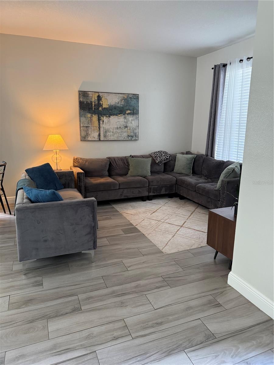 338 Holborn Loop, FL