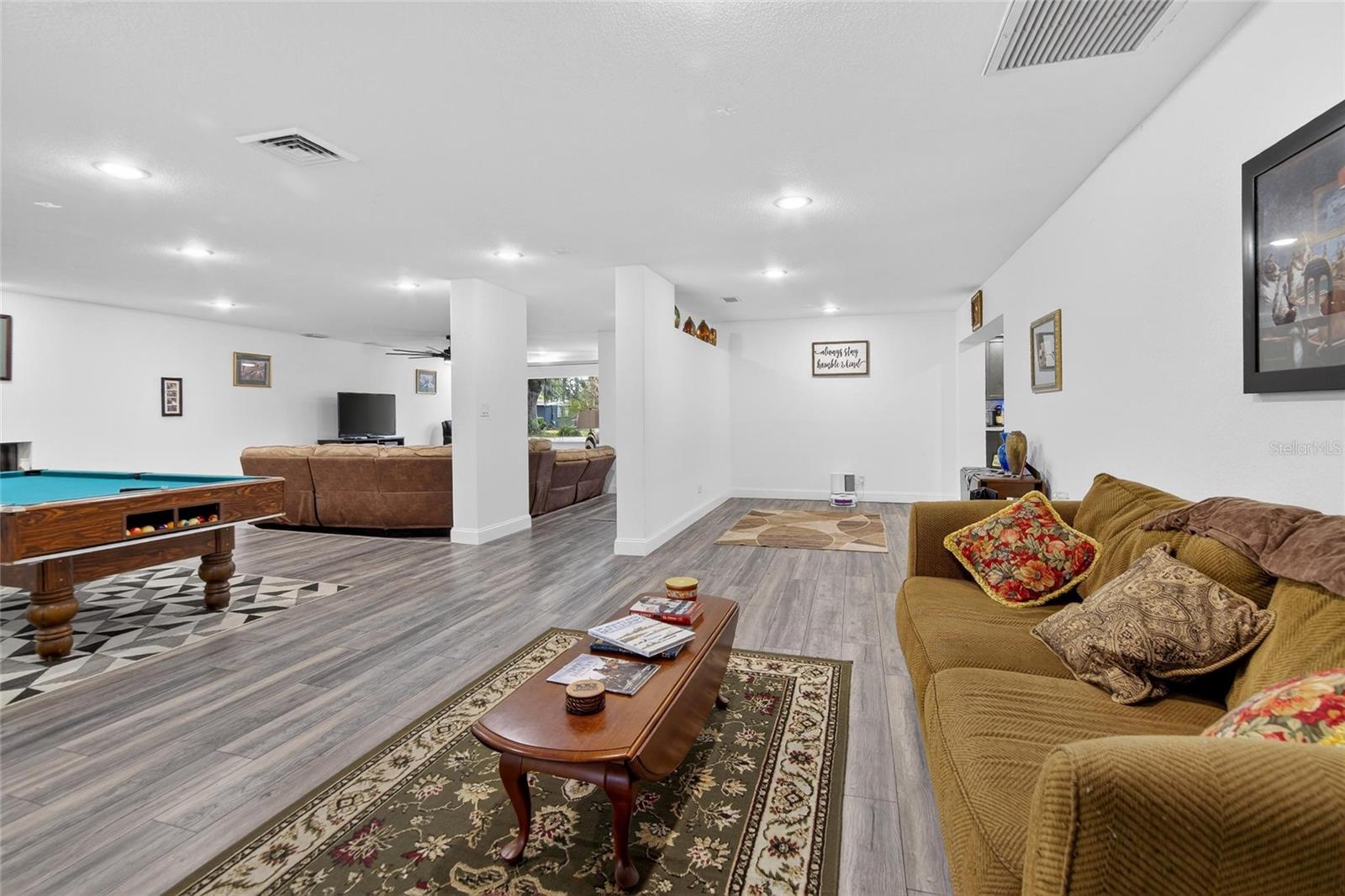 723 Pinedale Drive, FL