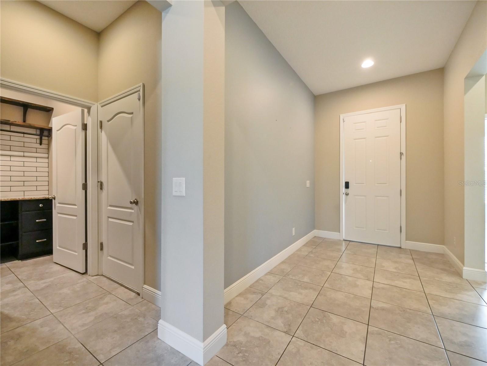 1064 Grand Hilltop Drive, FL