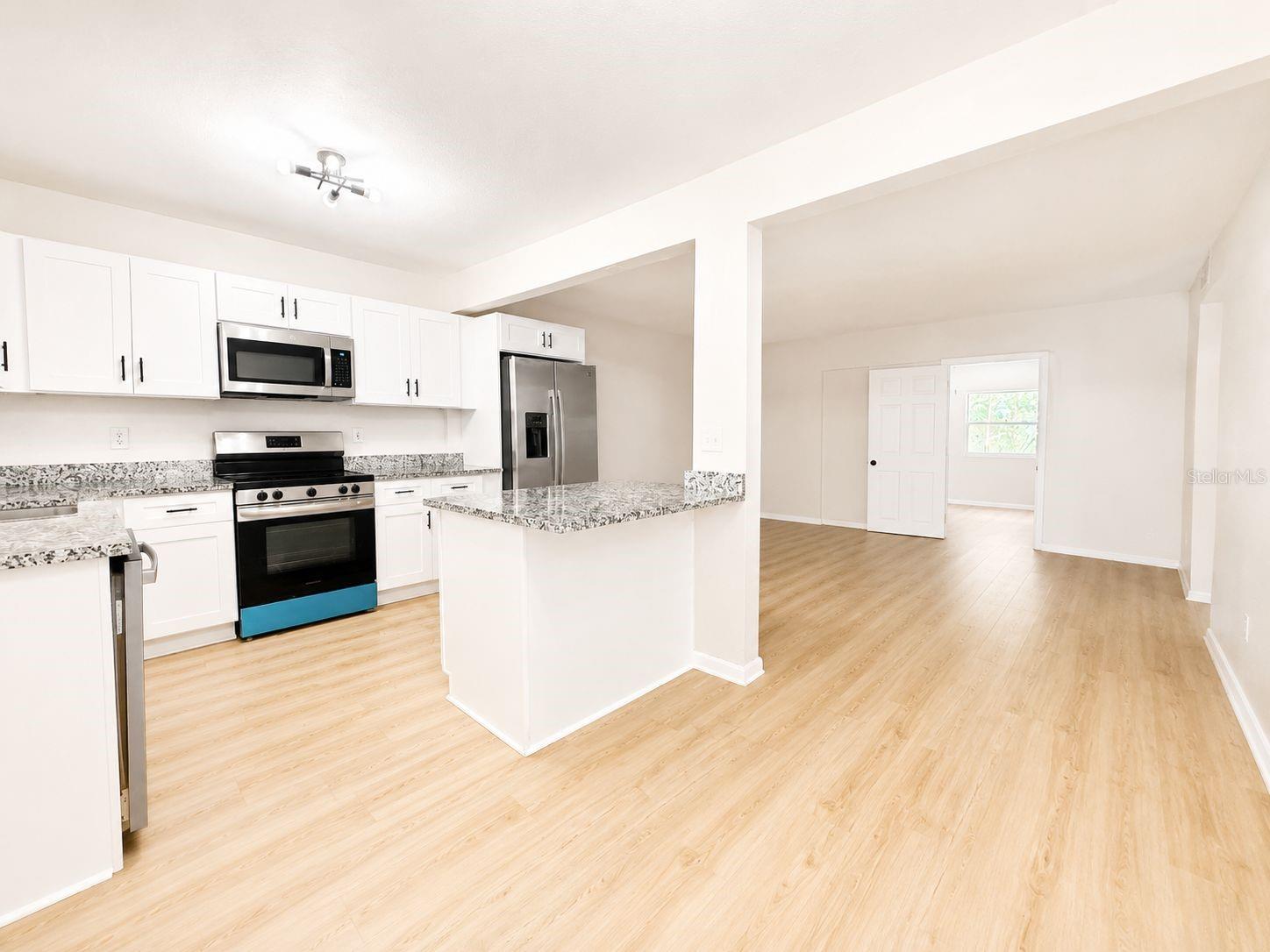 1353 Lakeview Road, FL