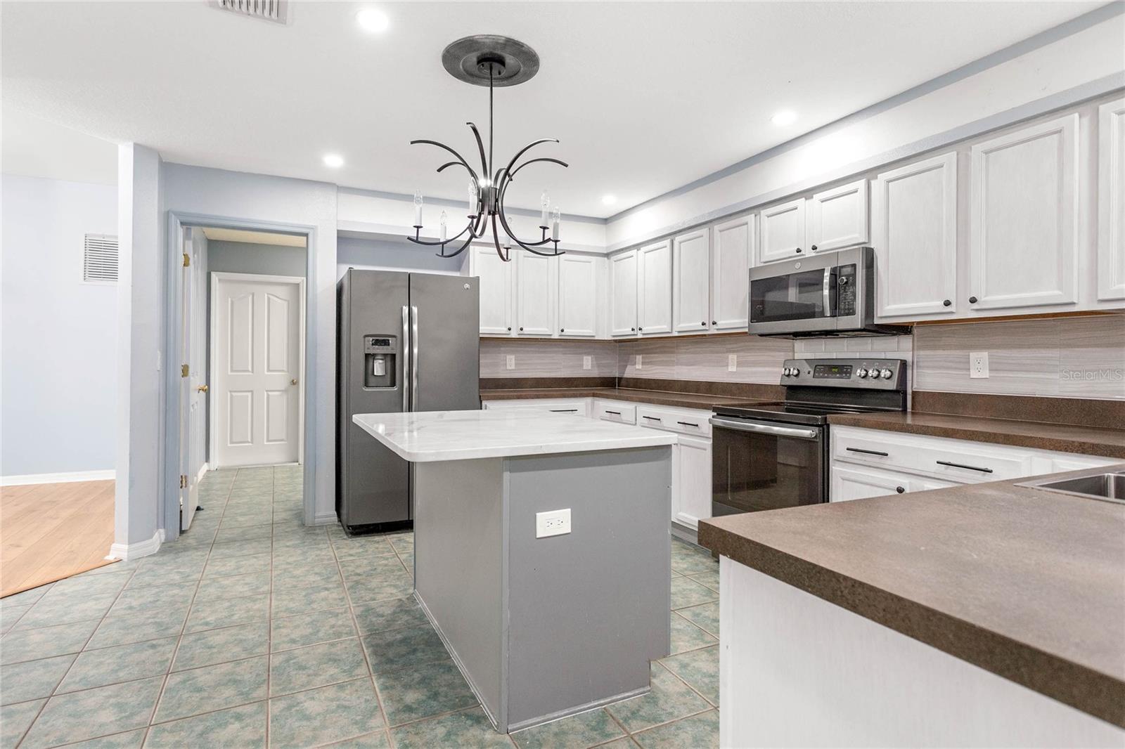 27012 Sea Breeze Way, FL