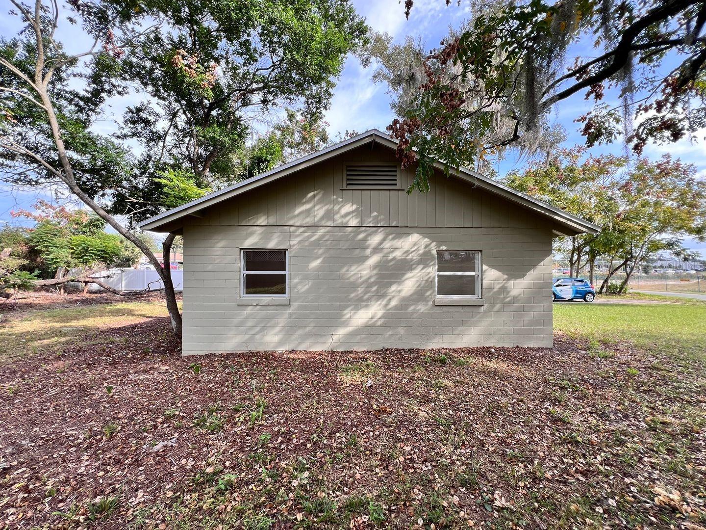 107 Oakland Drive, FL