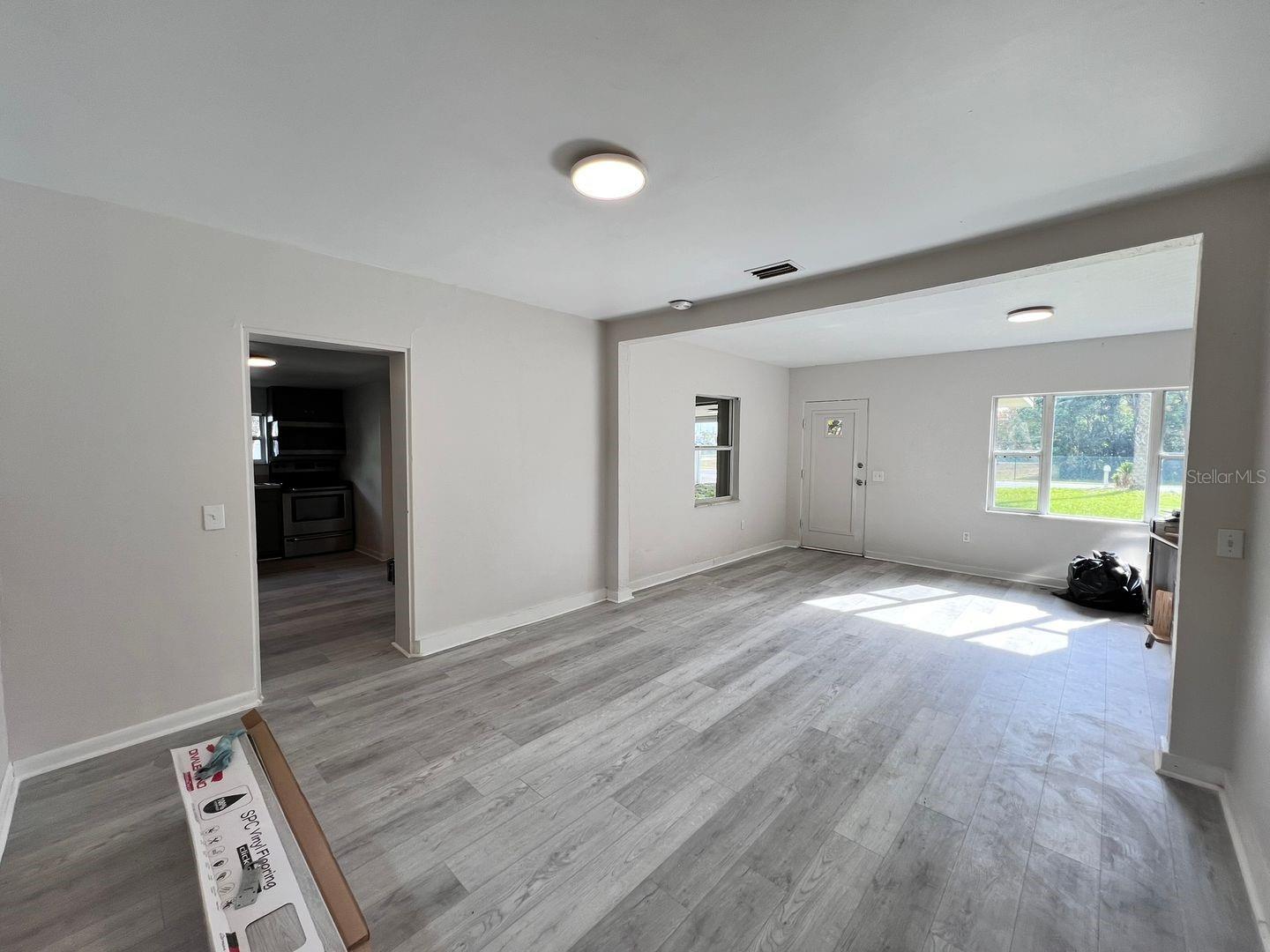 107 Oakland Drive, FL