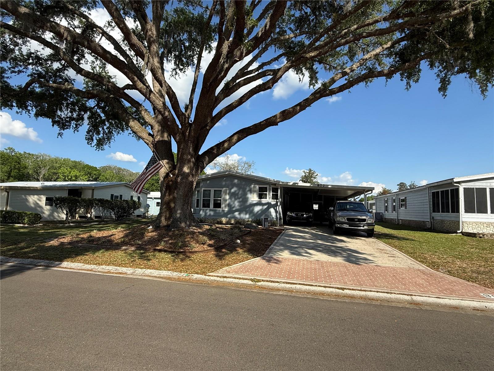 807 Oak Boulevard, FL