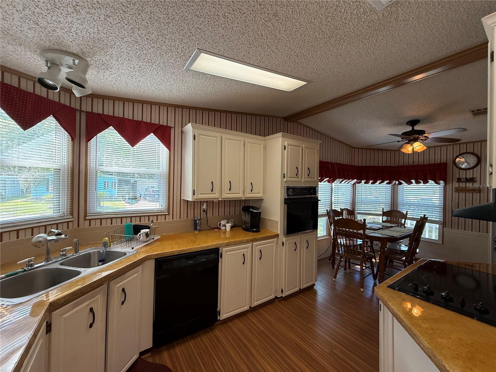 807 Oak Boulevard, FL
