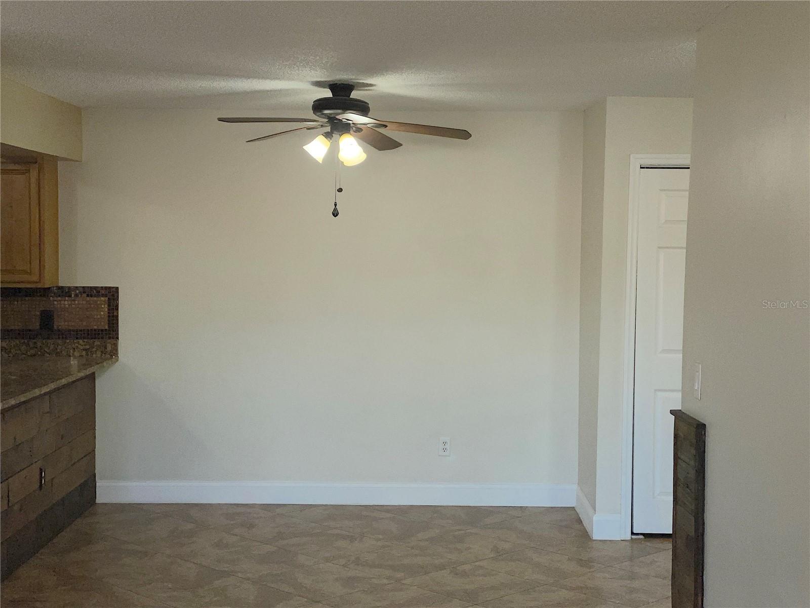 646 Kenwick Circle, FL