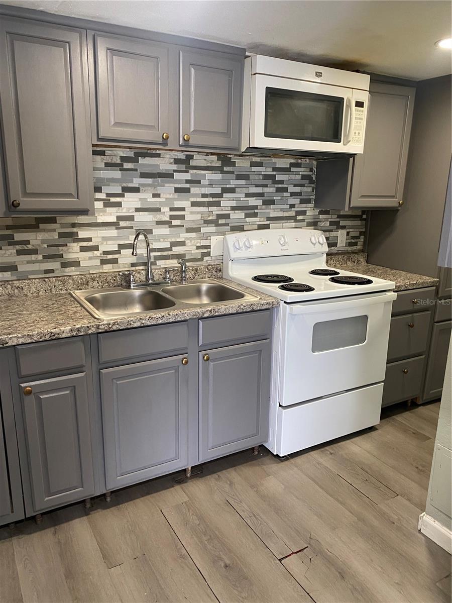 915 Oak Ridge Road, FL