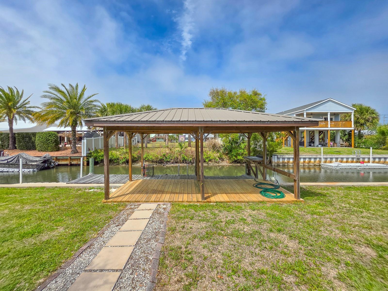 614 Cumberland Drive, FL