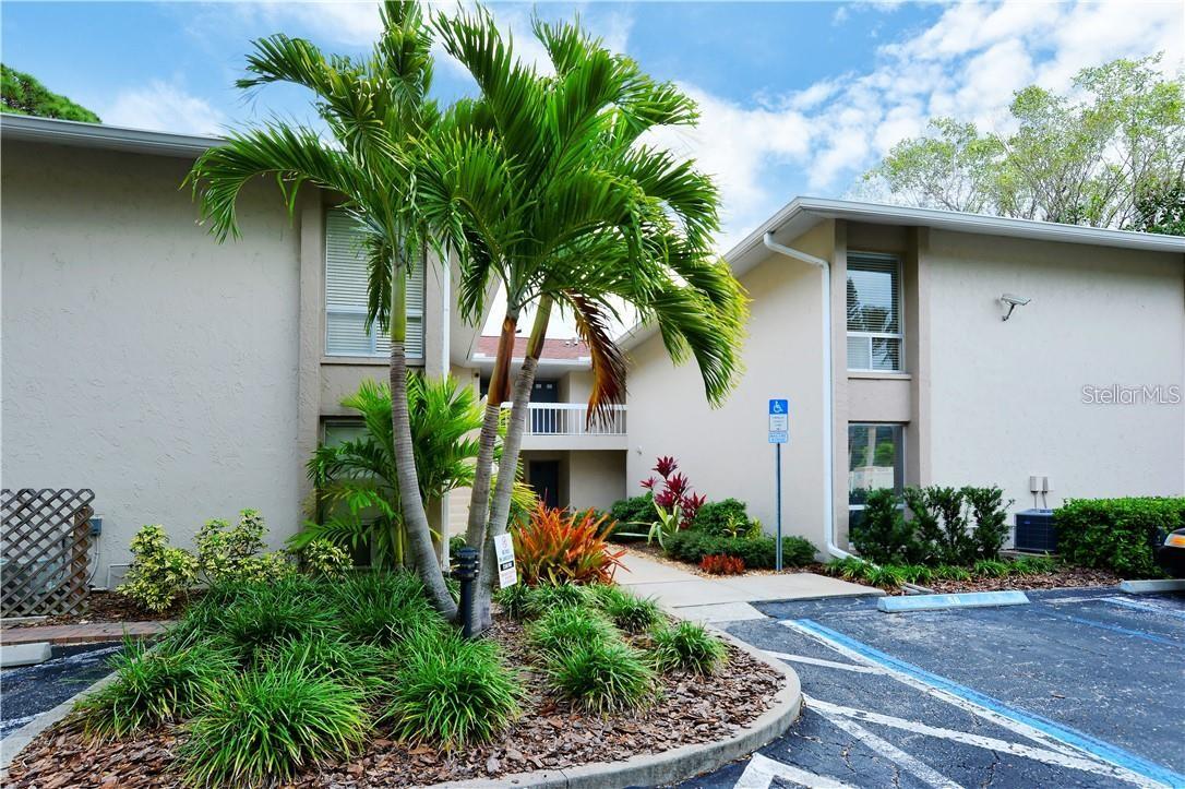 2121 Wood Street, FL