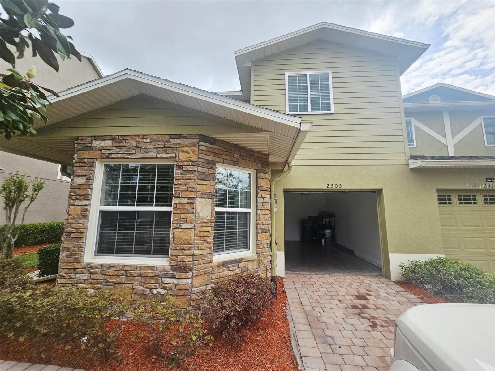 2305 Chatham Place Drive, FL