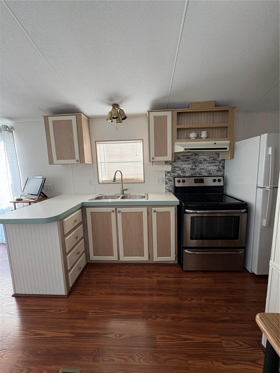 21027 Lazy Days Circle, FL
