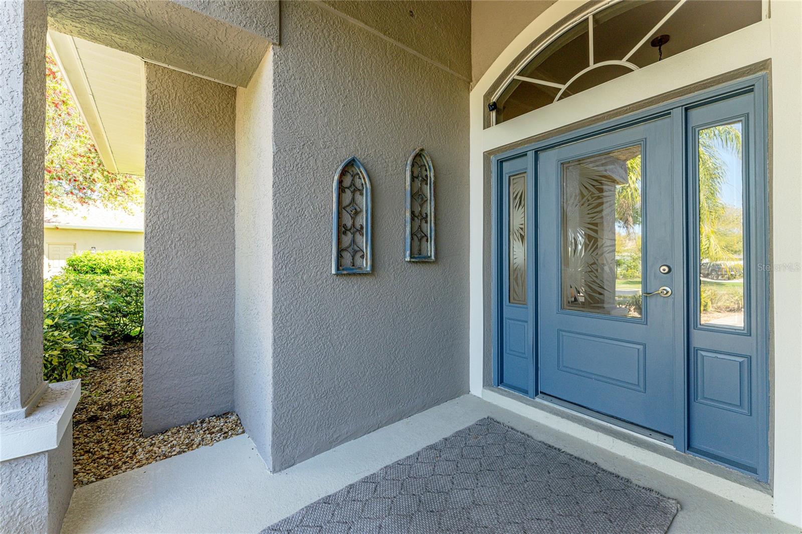872 Clear Lake Drive, FL