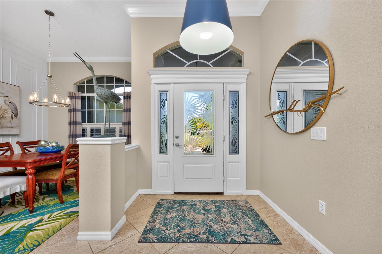 872 Clear Lake Drive, FL
