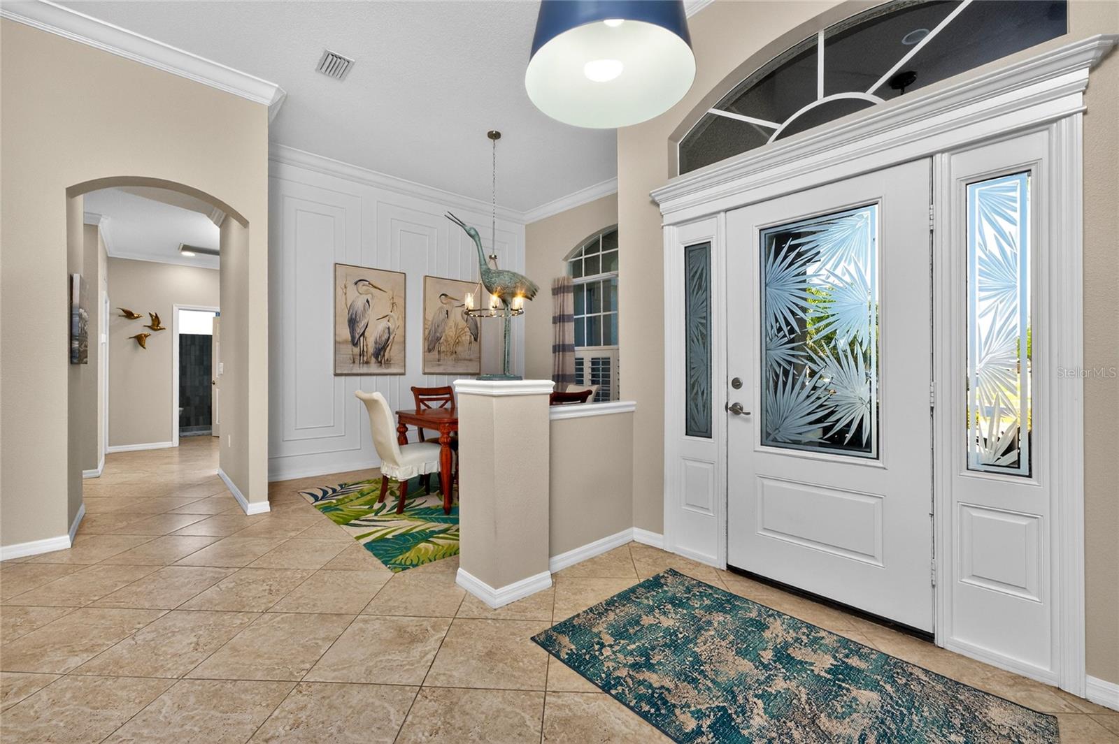 872 Clear Lake Drive, FL