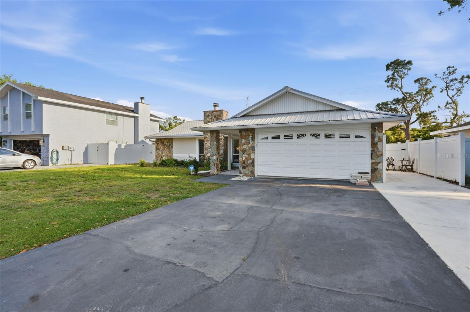 5520 Fulmar Drive, FL