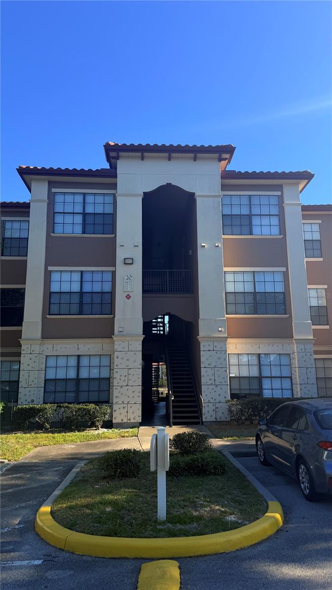 6137 Metrowest Boulevard, FL