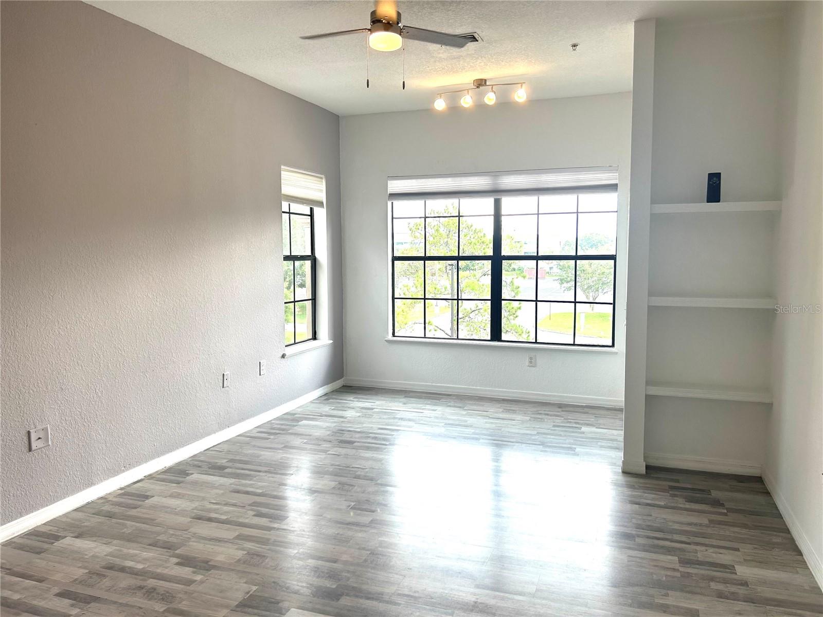 6137 Metrowest Boulevard, FL