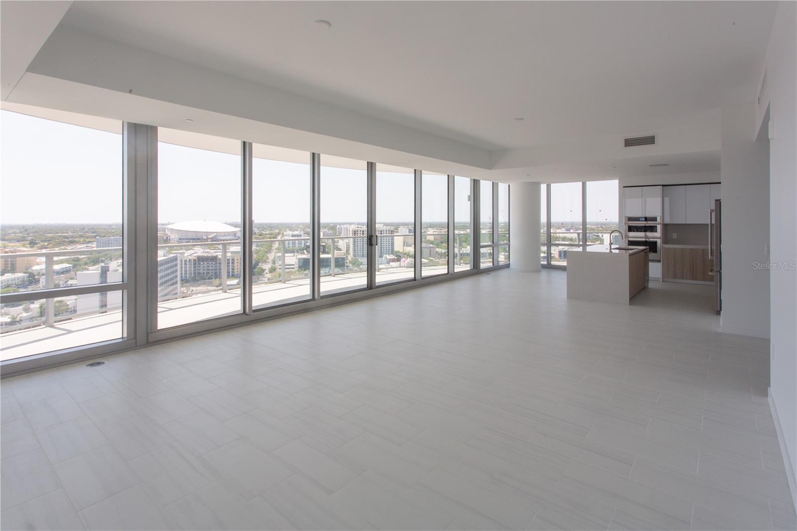400 Central Avenue, FL