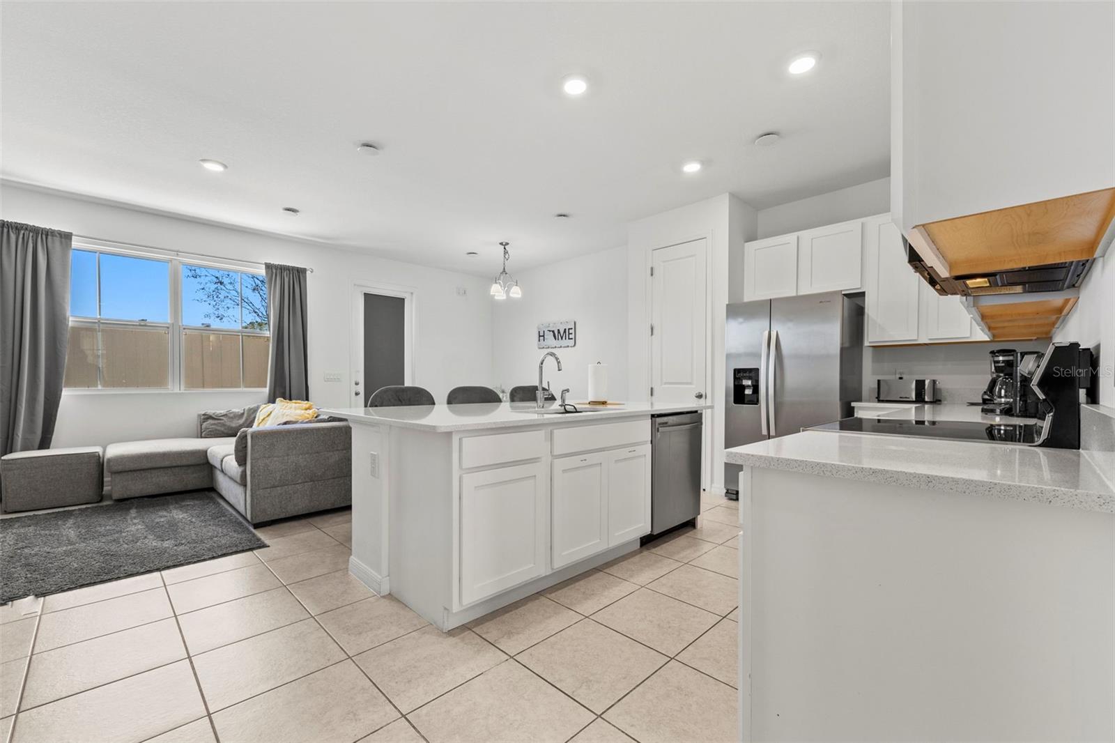 835 Longboat Drive, FL
