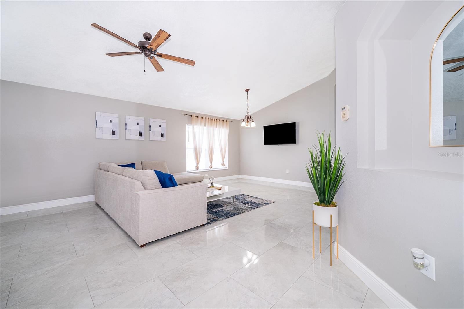 207 Langham Drive, FL