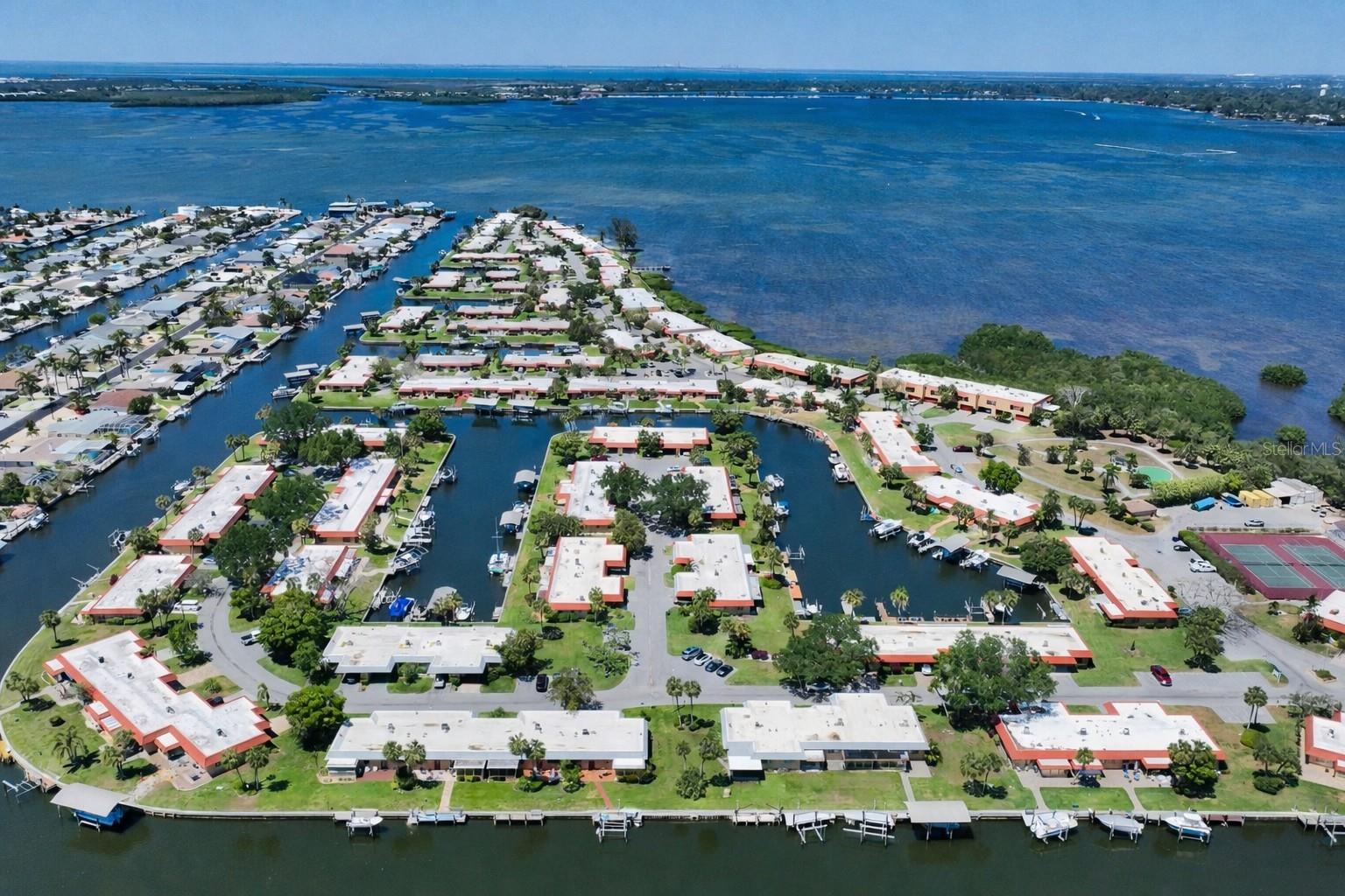 9538 Azure Cove, FL