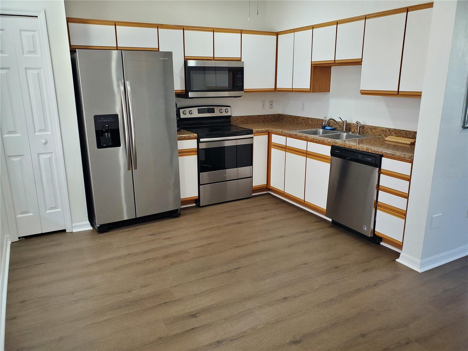 1411 Sedgwick Drive, FL