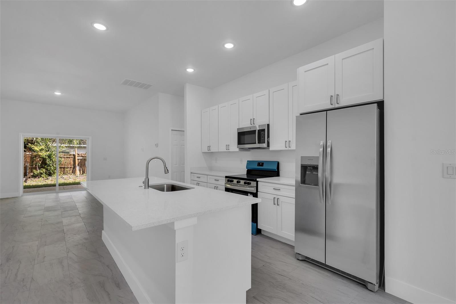 1221 5th Street, FL