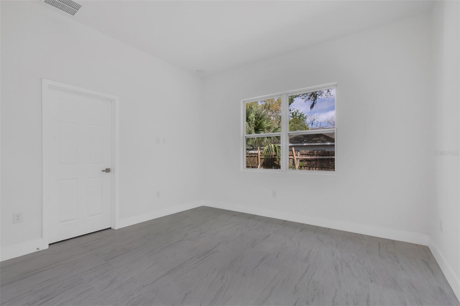1221 5th Street, FL