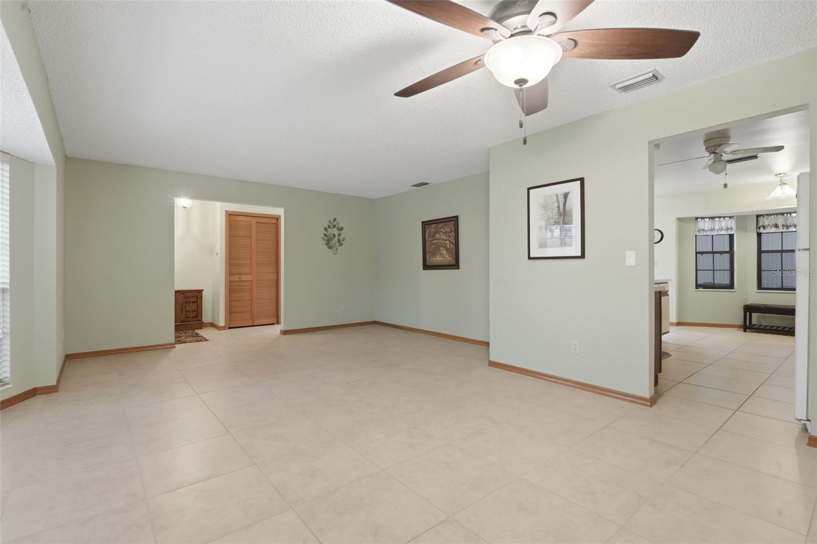 770 Cloverleaf Boulevard, FL