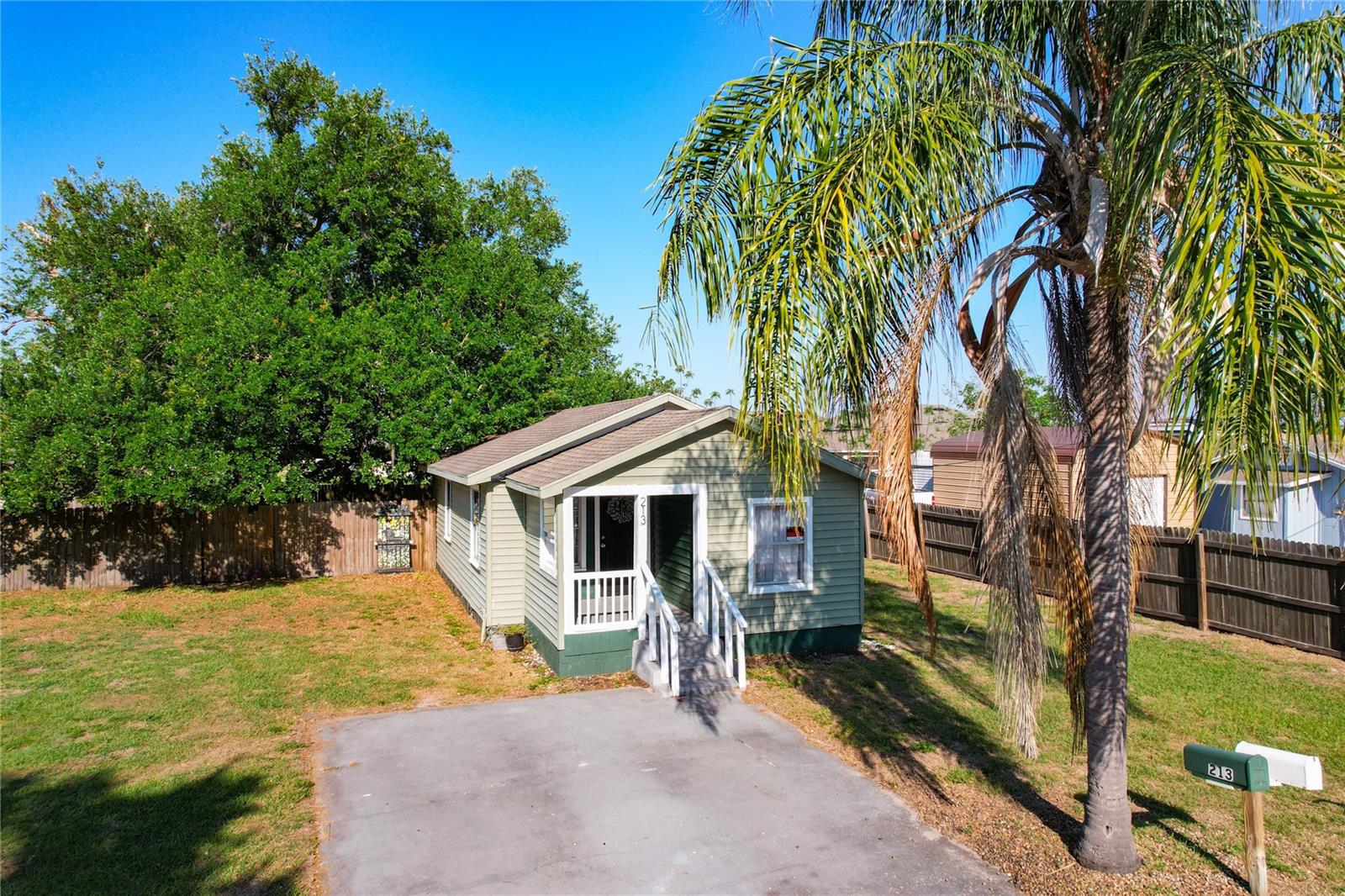 213 Cleveland Avenue, FL